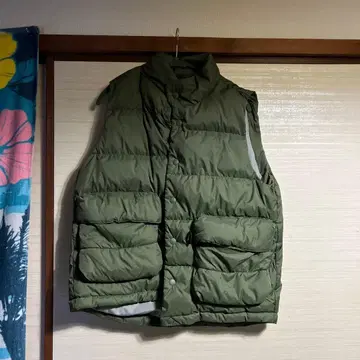 올리브 그린 다운 베스트 3 포켓