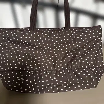 컨디션 최상 YURIE NITANI 토트백 브라운