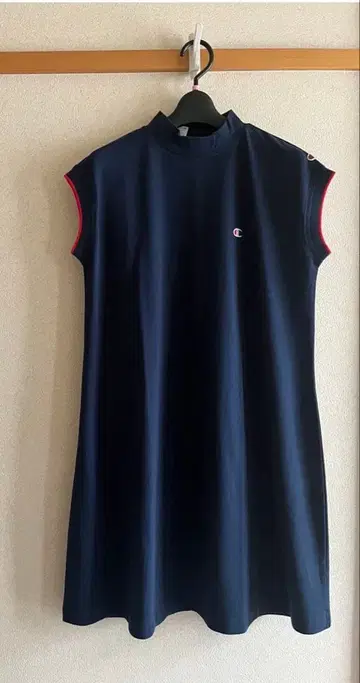 [ 새상품 ] Champion 슬리브리스 원피스 네이비