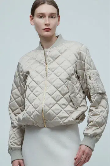 새상품급 23AW 정가 6.8만 베이지 BEIGE, 퀼팅 MA-1 블루종