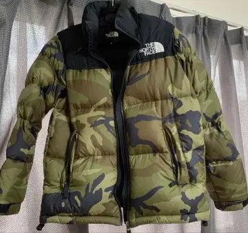 THE NORTH FACE 카모플라쥬 다운 자켓
