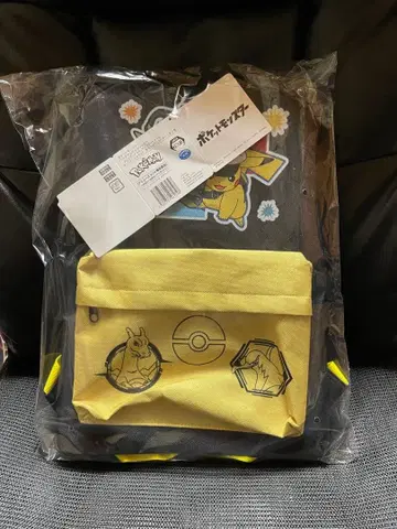포켓몬스터 플래티넘 자카 백팩~ 캡틴 피카츄 옐로우 컬러입니다.
