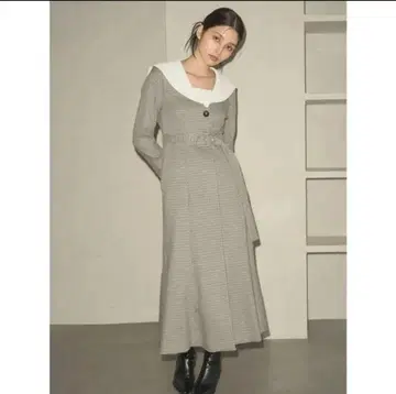 새상품 택 포함 LILY BROWN 릴리 브라운 빅칼라 원피스