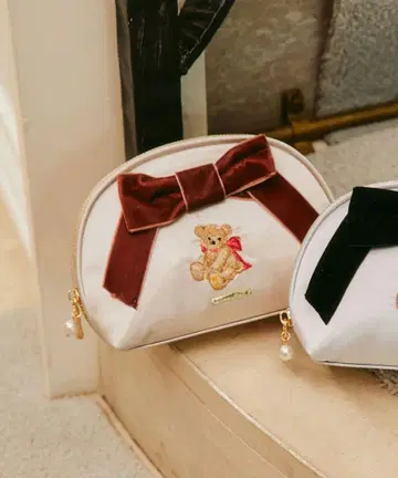 JILL BY JILLSTUART BEAR 시리즈 베어 자수 파우치