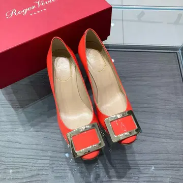 로저 비비에 빨간색 버클 하이힐 a
