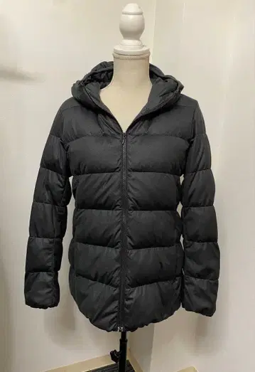 유니클로 L 스트레치 다운 자켓 그레이 후드 부착