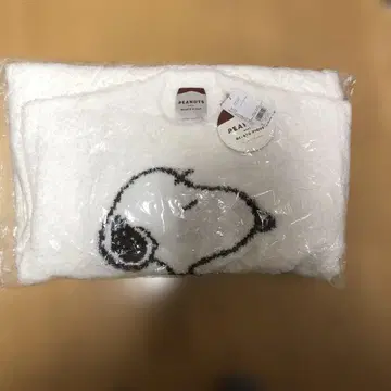 [새상품] 젤라또피케 x PEANUTS 스누피 원피스 룸웨어