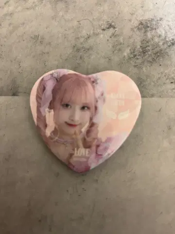 =LOVE 사이토 쥬아라 캔 배지