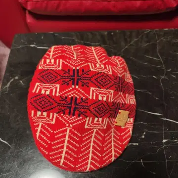 비비안 웨스트우드 기하학 패턴 빨간색 니트 버킷 햇