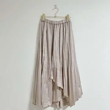 [ NICE CLAUP ] 베이지 플리츠 플레어 롱 스커트 프리