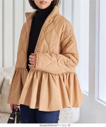 고베 레터스 페플럼 퀼팅 블루종