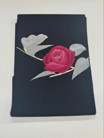 나고야 오비 블랙 베이스 장미