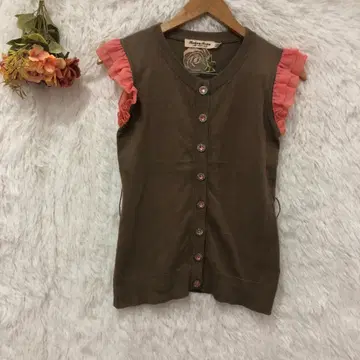 트웰브바이 트웰브 슬리브리스 상의 [ M ] 면 어깨 밑단 프릴 브라운