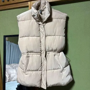 H&M 베이지 퀼팅 다운 베스트