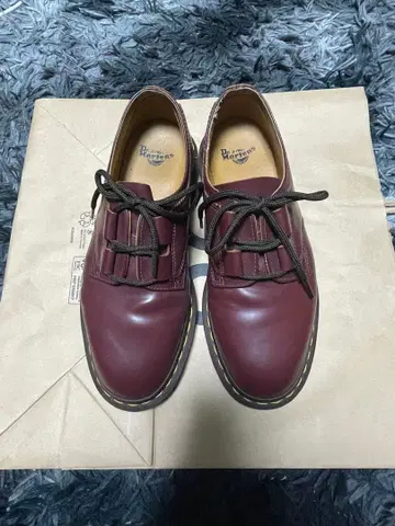 닥터 마틴 버건디 3홀