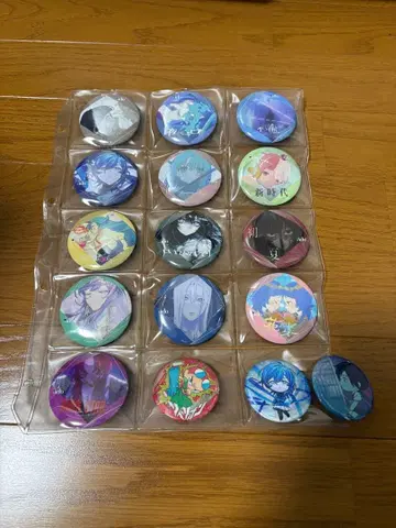 Ado 캔뱃지 16개 묶음 판매