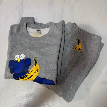 카우스 KAWS 유니클로 맨투맨 트레이닝복