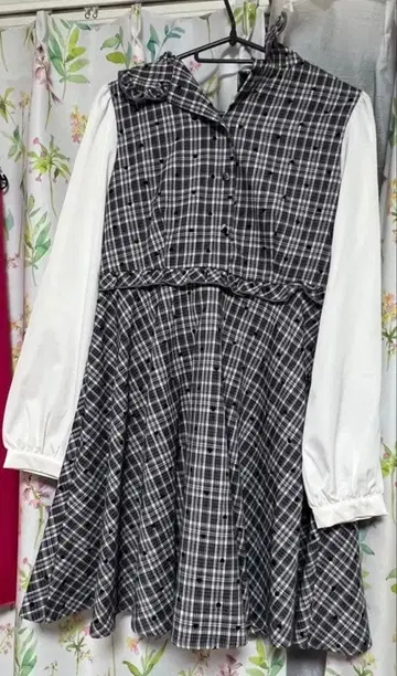 에블린 블랙 체크 x 하트 원피스