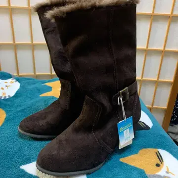 브라운 스웨이드 롱 부츠 퍼 포함