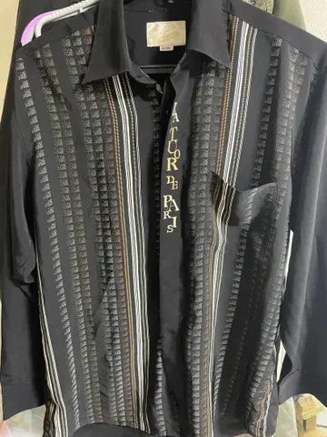 스트라이프 디자인 캐주얼 셔츠