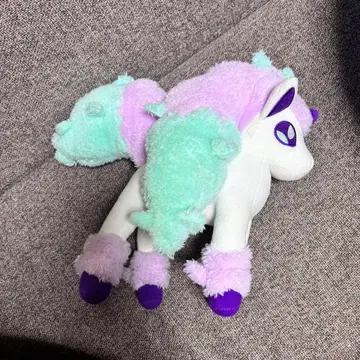 포켓몬 봉제 인형 포니타 유니콘 갈라르 갈라르의 모습