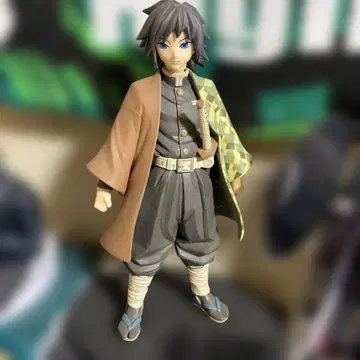 귀멸의 칼날 피규어 토미오카