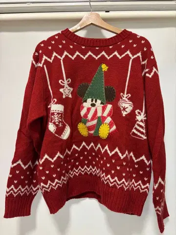 릴린린 빨간 스웨터