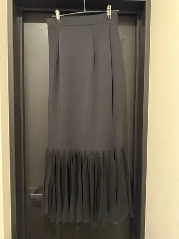 UN3d 타이트 스커트