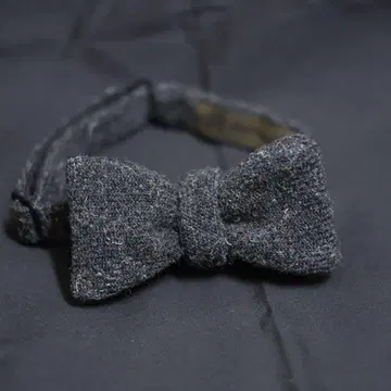 [ 레어 미사용 새상품 ] 나이젤카본 울 나비 넥타이 차콜 그레이