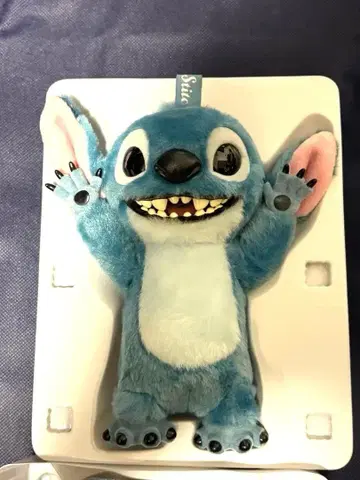 스티치 봉제 인형