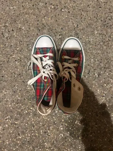 컨버스 체크 무늬 하이컷 스니커즈