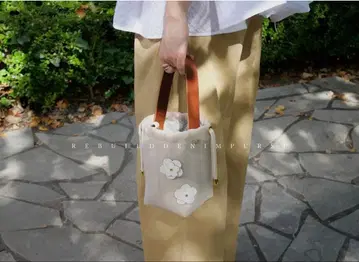 nuit 정가 29,700엔 white denim 복조리 백