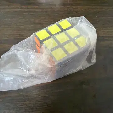 캡슐 루빅스 큐브 3x3 키링 포함