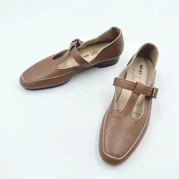 사바사바 T스트랩 펌프스 낮은 힐 미끄럼 방지 가죽 브라운 22.5