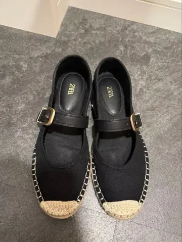 ZARA 블랙 메리 제인 슈즈 38
