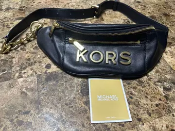 MICHAEL KORS 블랙 바디백