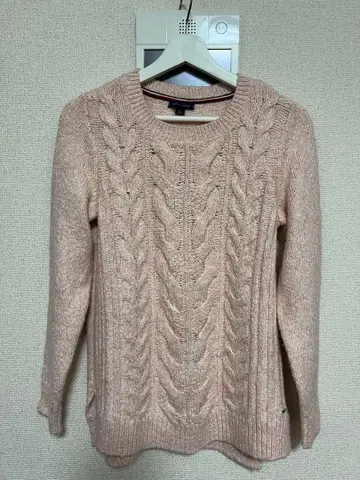 새상품급 TOMMY HILFIGER 핑크 케이블 니트 스웨터