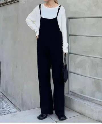 OUT DOORPRMDUCTS 니트 올인원