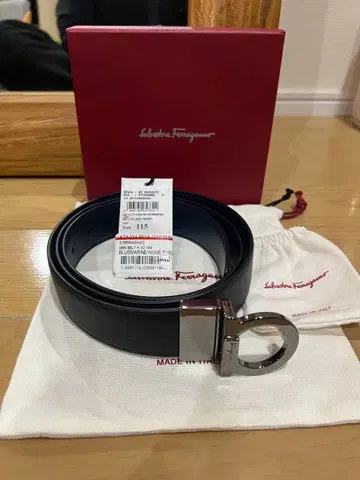 미사용! 살바토레 페라가모 벨트 블랙, 네이비
