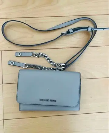 MICHAEL KORS 그레이 장지갑