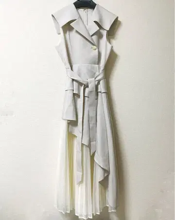 dazzlin 아지메 플리츠 트렌치 원피스