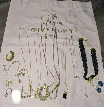 골드 컬러 액세서리 묶음 판매 ( 목걸이, 반지, 팔찌 )