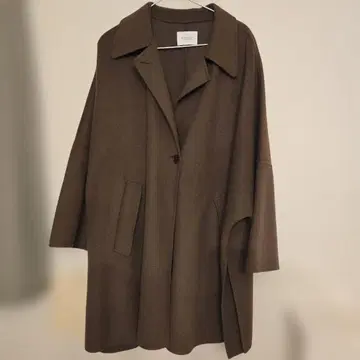 BEAUTY&YOUTH 카키 판초풍 코트