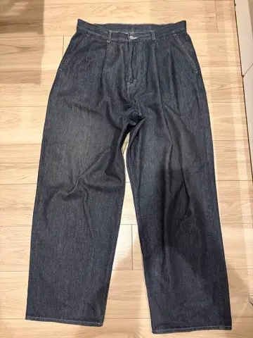 그라프 페이퍼 COLORFAST 데님 투턱 팬츠