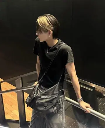 RADIANT 3Dpocket 숄더 백