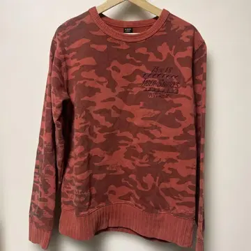 AVIREX 타이거 샤크 카모 크루넥 스웨트