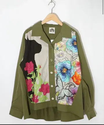 스칼라 고양이 꽃무늬 절개 셔츠