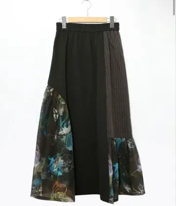 이즈스칼라 아트 꽃무늬 이소재 절개 스커트