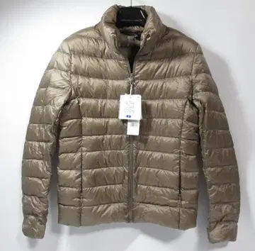 미사용품 유니클로 울트라 라이트 다운 자켓 베이지 수납 봉투 포함