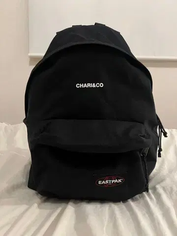 EASTPAK CHARI&CO 블랙 백팩